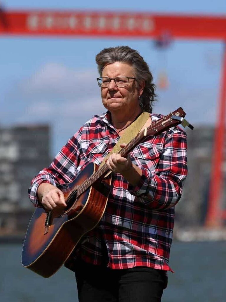 Låtskrivaren Christina Kjellsson